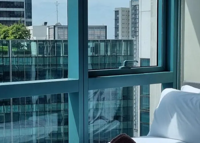 Calming 1-br Fast Wifi Uptown Bgc Stunning Views Apartamento Manila