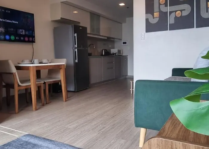 Calming 1-br Fast Wifi Uptown Bgc Stunning Views